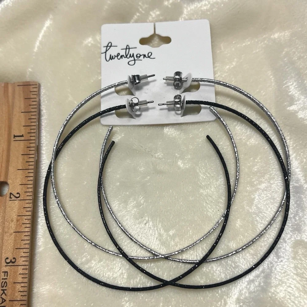 Fashion Earrings Hoops 2 Pair Silver & Black Metallic Stud Twenty One